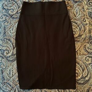 Hybrid & Company black stretch pencil skirt M